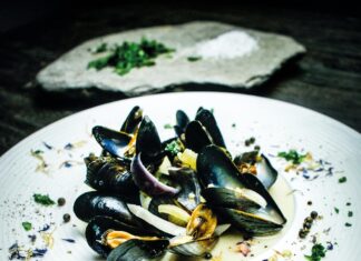 Małże po marynarsku przepis małże kuchnia potrawa